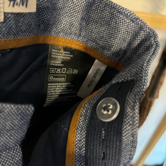❌SOLD❌ H&M Little boys straight leg chinos with suspenders - Picture 9 of 10